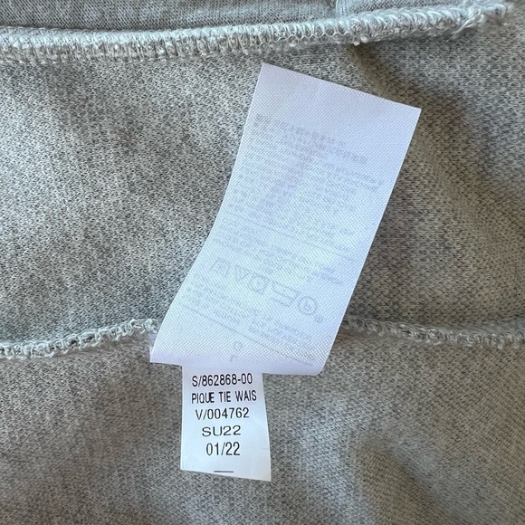 Banana Republic Pique Kit Cardigan Jacket Light Gray, Size L - Picture 9 of 9